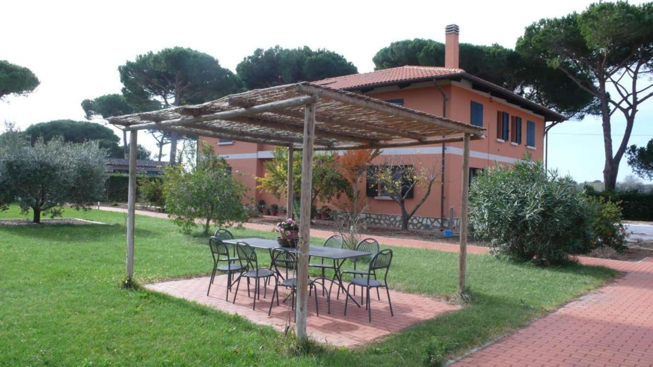 La Fattoria Di Tirrenia Lejlighedshotel Eksteriør billede