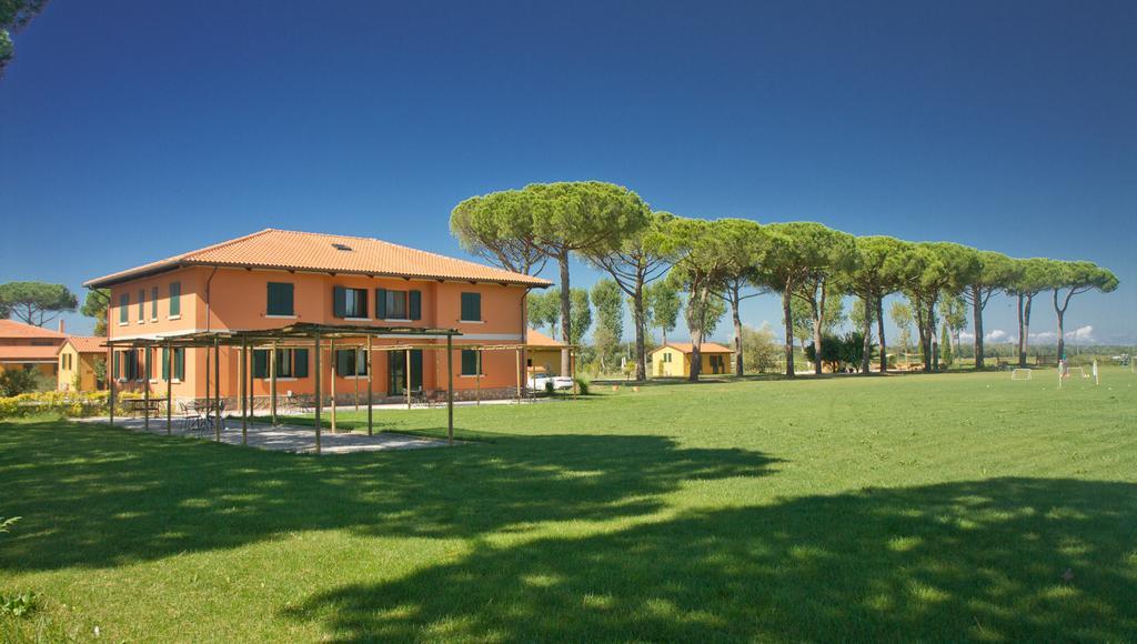 La Fattoria Di Tirrenia Lejlighedshotel Værelse billede