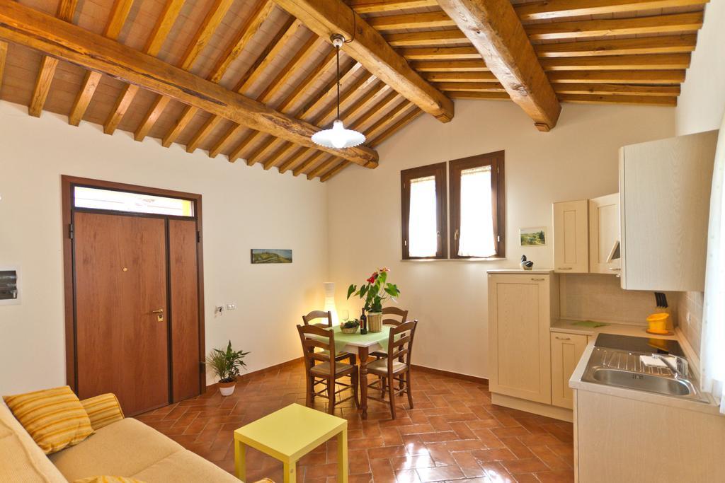 La Fattoria Di Tirrenia Lejlighedshotel Værelse billede
