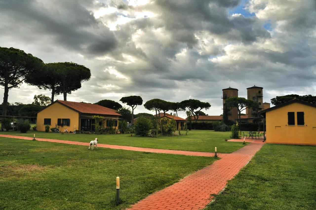 La Fattoria Di Tirrenia Lejlighedshotel Eksteriør billede
