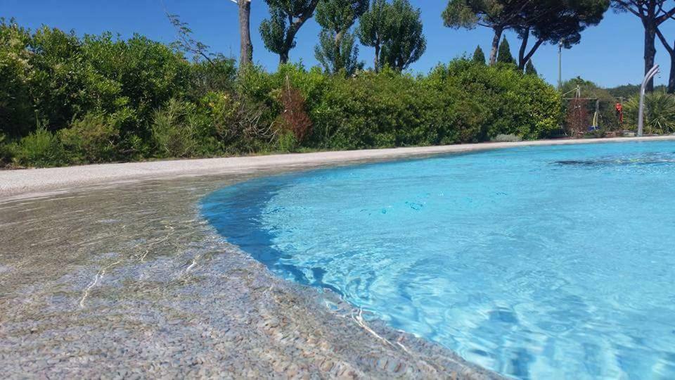 La Fattoria Di Tirrenia Lejlighedshotel Eksteriør billede